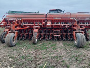 SEMBRADORA COMBINADA/DUAL CRUCIANELLI PIONERA 4017 1